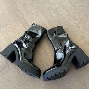 Zara’s chunky boot